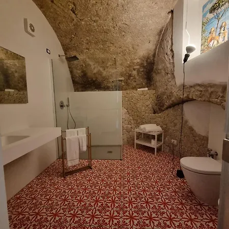 Celeste Costiera בית הארחה מאיורי