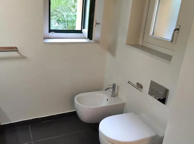 Celeste Costiera ゲストハウス 3*